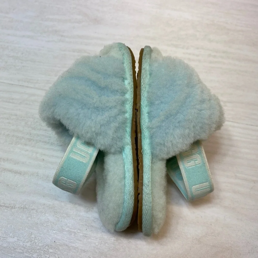 UGG Baby Girls Size 6 Fluff Yeah Slide Slipper Light Blue Sheepskin Backstrap